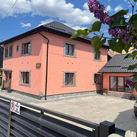 Casa Raraului Appartement Câmpulung Moldovenesc Buitenkant foto